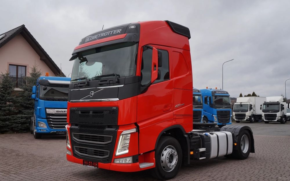 Volvo FH 4 EURO 6 GLOBETROTTER NISKI PRZEBIEG PEŁEN SERWIS - Cabeza tractora: foto 1 Volvo FH 4 EURO 6 GLOBETROTTER NISKI PRZEBIEG PEŁEN SERWIS - Cabeza tractora: foto 1