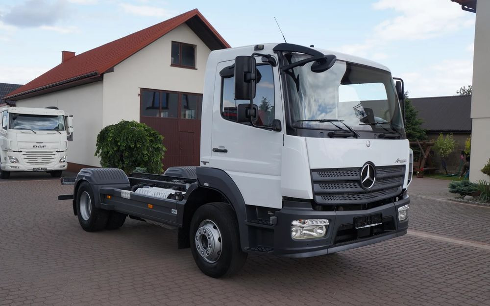 Mercedes-Benz ATEGO 1621 EURO 6 MANUAL RAMA DO ZABUDOWY 16.000 KG ATEGO 1623 1624 - Camión chasis: foto 3 Mercedes-Benz ATEGO 1621 EURO 6 MANUAL RAMA DO ZABUDOWY 16.000 KG ATEGO 1623 1624 - Camión chasis: foto 3