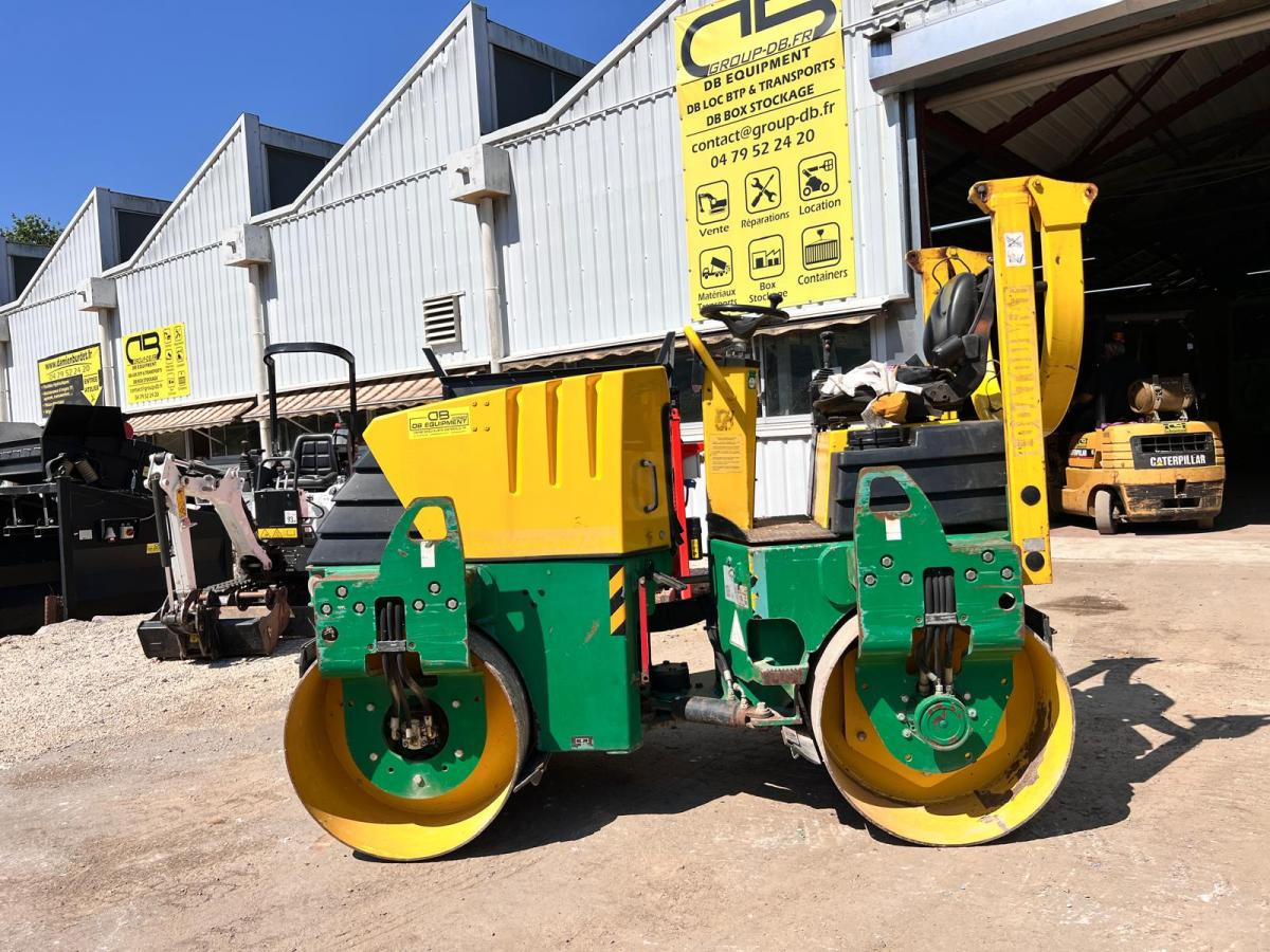 Ammann AV26-2 COMPACTEUR ROULEAU TANDEM VIBRANT ARTICULÉ - Apisonadora de asfalto: foto 2 Ammann AV26-2 COMPACTEUR ROULEAU TANDEM VIBRANT ARTICULÉ - Apisonadora de asfalto: foto 2
