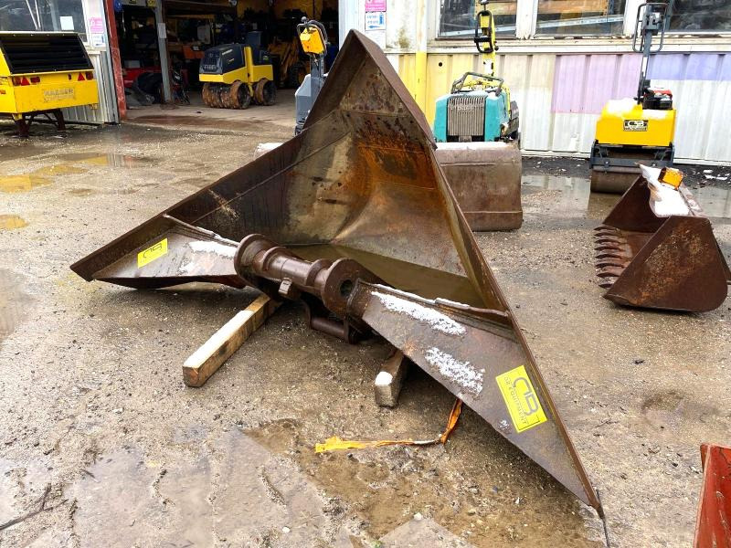 Godet trapèze attache Morin M6 - Cazo para excavadora: foto 3 Godet trapèze attache Morin M6 - Cazo para excavadora: foto 3