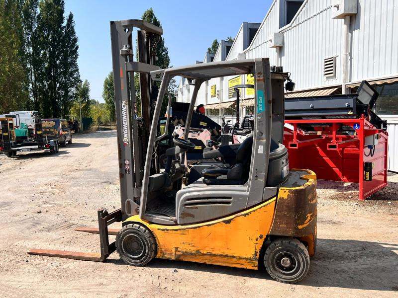 Jungheinrich EFG318 400ZZ Chariot élévateur électrique 1,8T - Carretilla elevadora eléctrica: foto 2 Jungheinrich EFG318 400ZZ Chariot élévateur électrique 1,8T - Carretilla elevadora eléctrica: foto 2