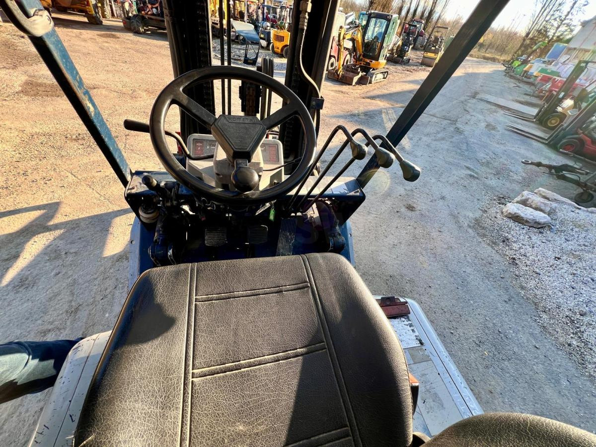 Carretilla elevadora de gas KOMATSU Chariot élévateur à gaz FG25T-11E (AVEC PINCE): foto 6