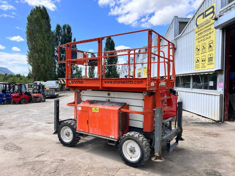 Snorkel S3370RT NACELLE CISEAUX 12M 4X4 DIESEL - Plataforma de tijeras: foto 2 Snorkel S3370RT NACELLE CISEAUX 12M 4X4 DIESEL - Plataforma de tijeras: foto 2