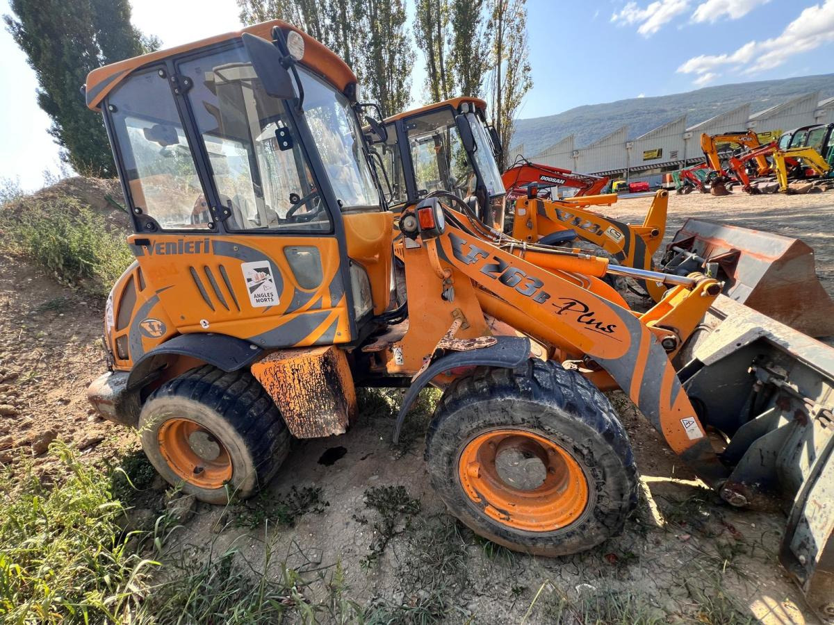 Venieri 263B PLUS CHARGEUSE SUR PNEUS - Cargadora de ruedas: foto 4 Venieri 263B PLUS CHARGEUSE SUR PNEUS - Cargadora de ruedas: foto 4