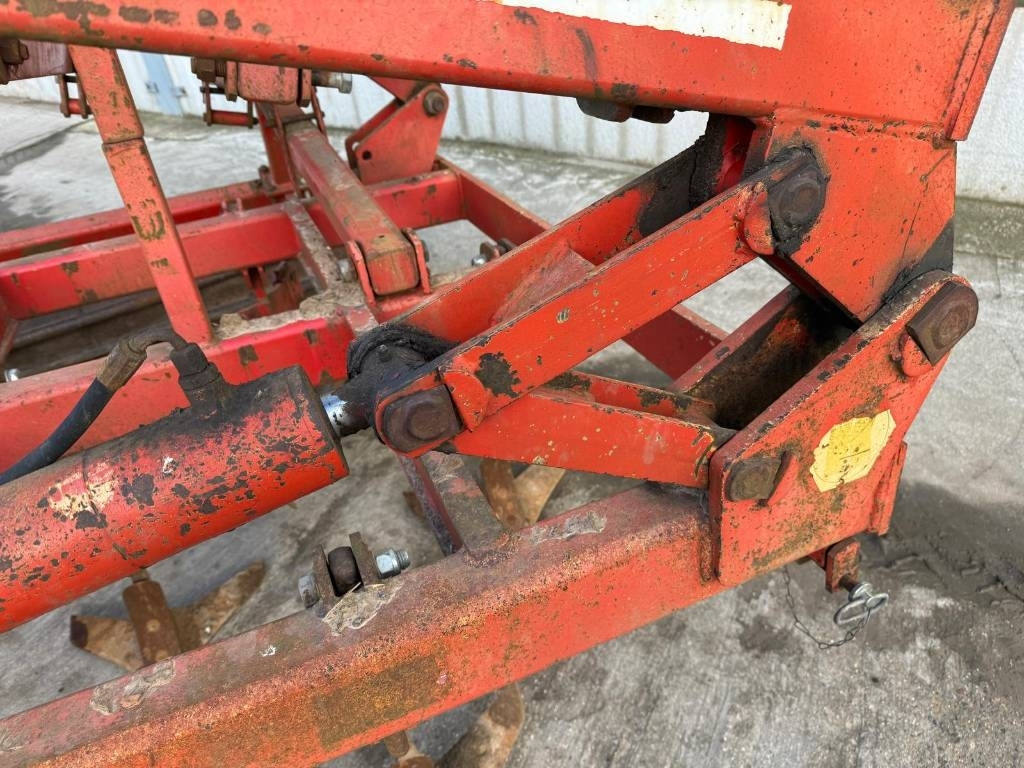 Knoche 4.5 Meter Folding Cultivator - Cultivador: foto 5 Knoche 4.5 Meter Folding Cultivator - Cultivador: foto 5
