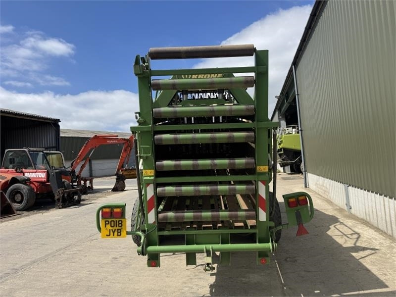Krone Krone Big Pack 12130 Square Baler - Empacadora de pacas cuadradas: foto 3 Krone Krone Big Pack 12130 Square Baler - Empacadora de pacas cuadradas: foto 3