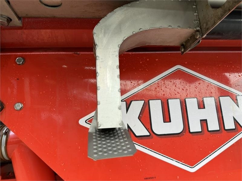 Leasing de Kuhn AGT 6036 Boom Fert Spreader  Kuhn AGT 6036 Boom Fert Spreader: foto 11