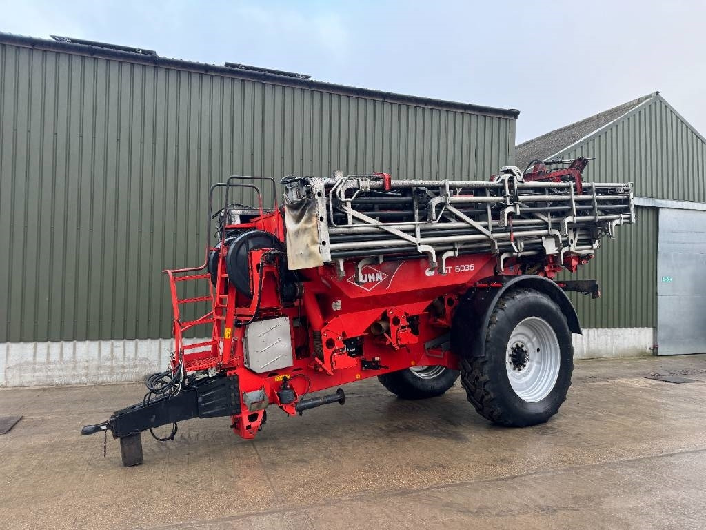 Kuhn AGT 6036 Boom Fertiliser Spreader - Esparcidor de fertilizantes: foto 1 Kuhn AGT 6036 Boom Fertiliser Spreader - Esparcidor de fertilizantes: foto 1