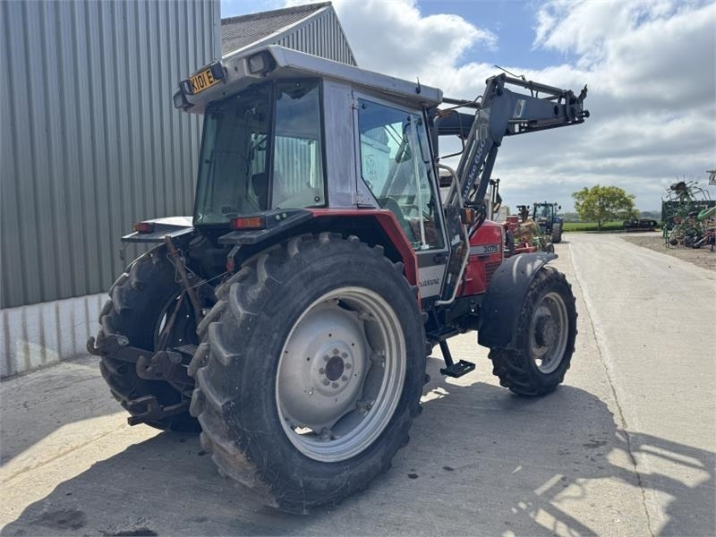 Massey Ferguson 3075 Dynashift *Low Hours* - Tractor: foto 4 Massey Ferguson 3075 Dynashift *Low Hours* - Tractor: foto 4