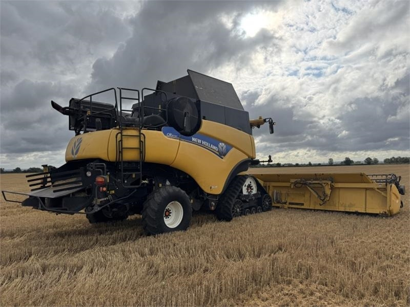 New Holland CR9090 Rotary Combine **Video Below** - Accesorios para cosechadoras: foto 5 New Holland CR9090 Rotary Combine **Video Below** - Accesorios para cosechadoras: foto 5