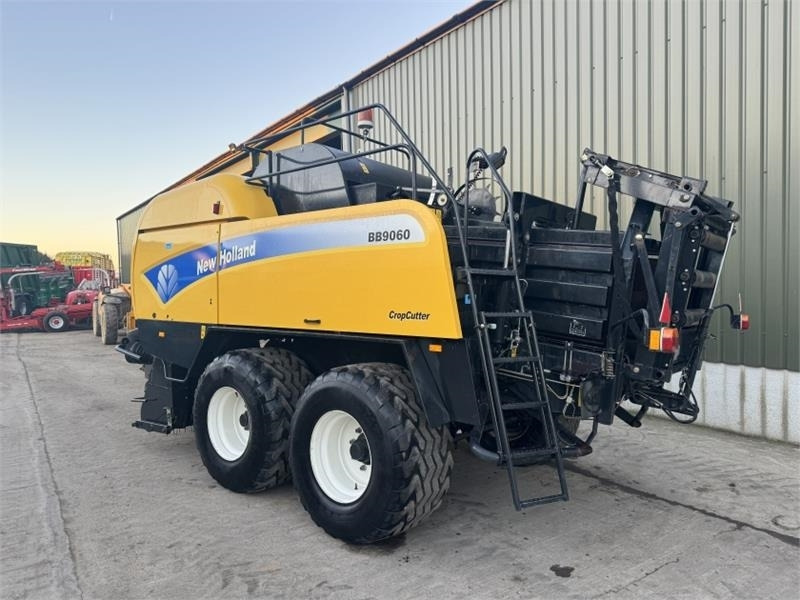 New Holland New Holland BB9060 Baler - Empacadora de pacas cuadradas: foto 2 New Holland New Holland BB9060 Baler - Empacadora de pacas cuadradas: foto 2