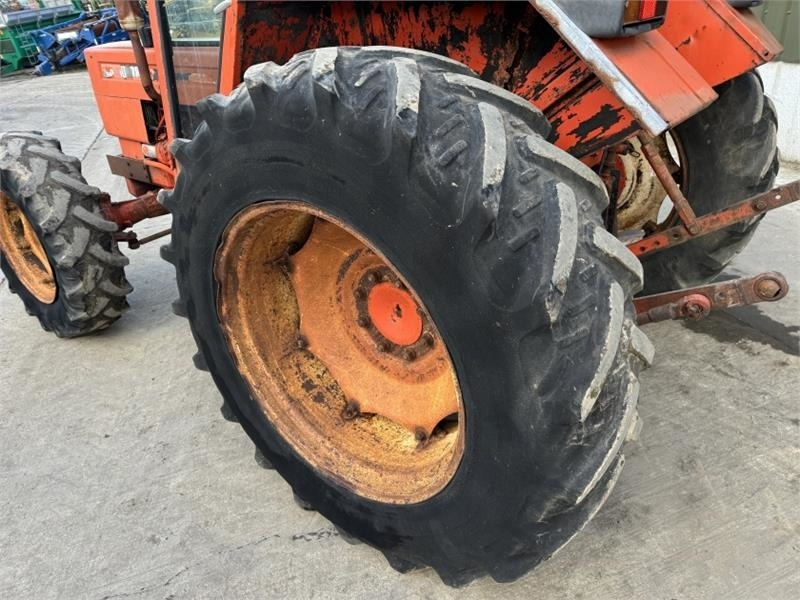 Tractor Renault 781-4 4WD Tractor: foto 8 Tractor Renault 781-4 4WD Tractor: foto 8