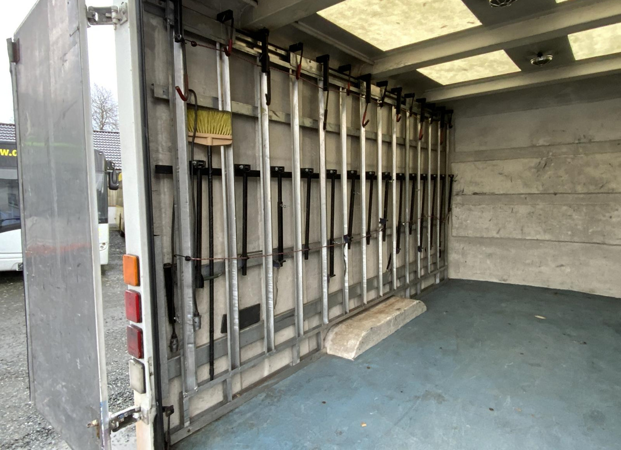 Remolque caja cerrada Kässbohrer Universal 261: foto 9 Remolque caja cerrada Kässbohrer Universal 261: foto 9