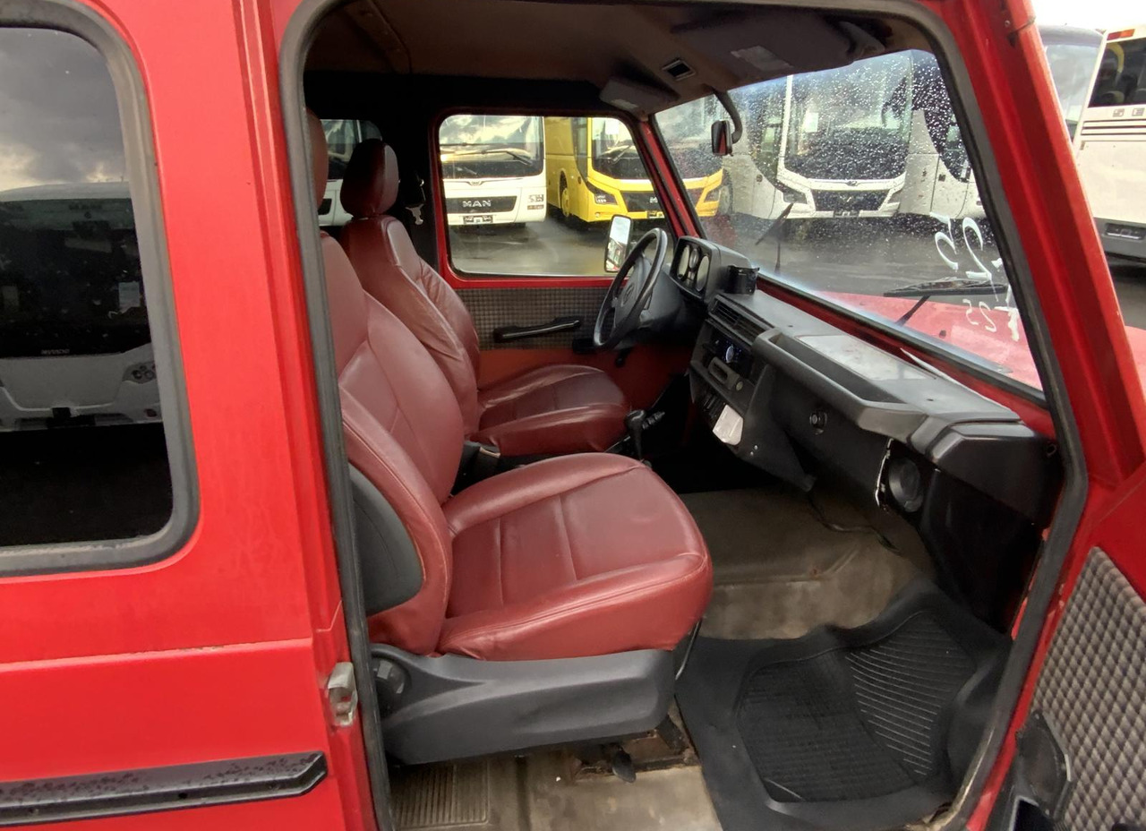 Mercedes-Benz G 300 - SUV/ Todoterreno: foto 5 Mercedes-Benz G 300 - SUV/ Todoterreno: foto 5
