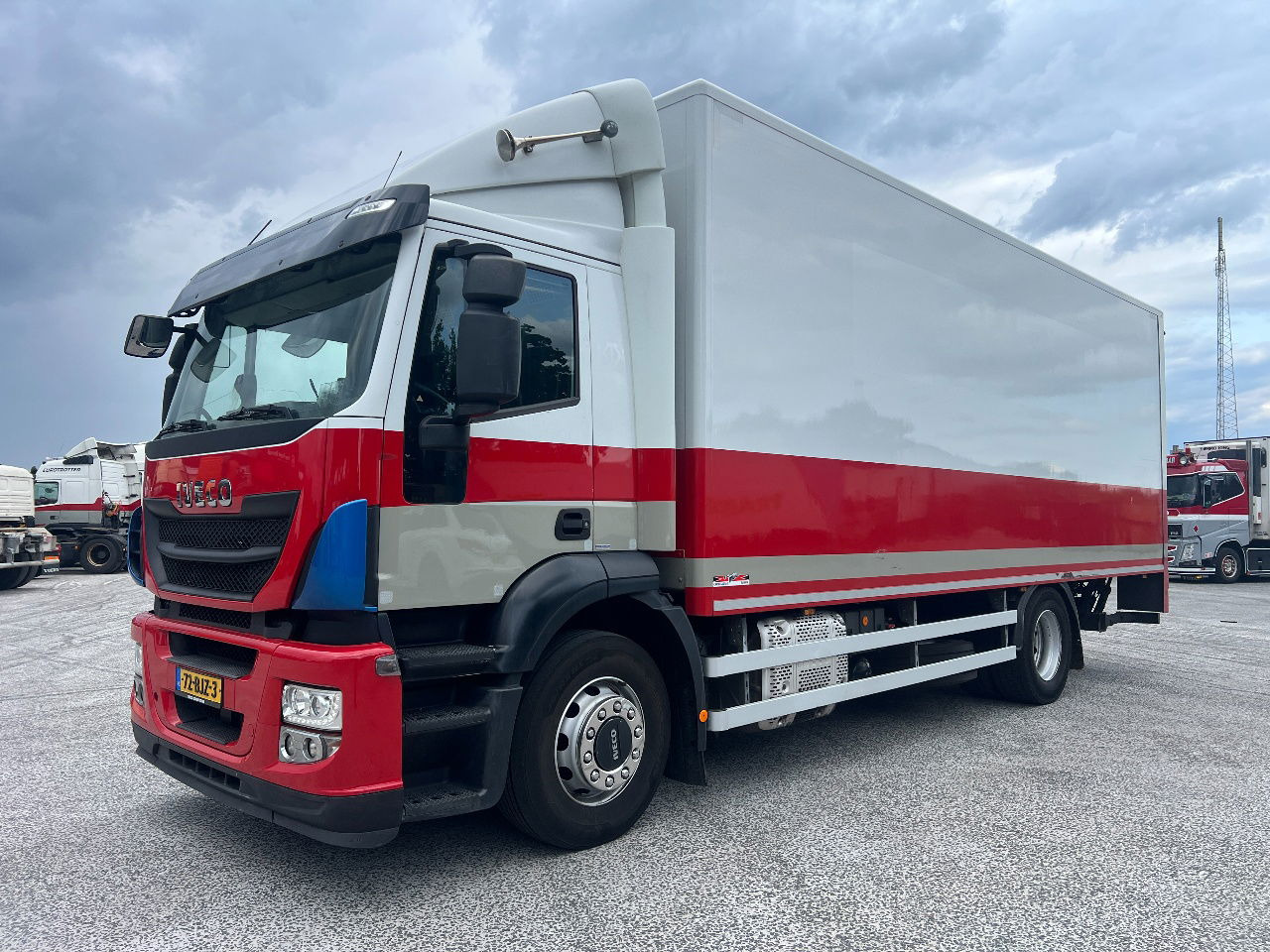 Iveco Stralis 310 AD, 19Ton, Euro 6 - Camión caja cerrada: foto 1 Iveco Stralis 310 AD, 19Ton, Euro 6 - Camión caja cerrada: foto 1