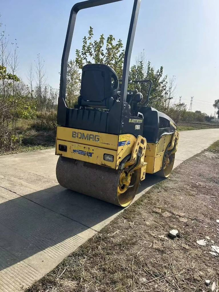 Bomag BW 100 AD - Apisonadora de asfalto: foto 2 Bomag BW 100 AD - Apisonadora de asfalto: foto 2