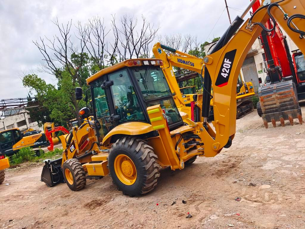 CAT 100% new caterpillar 420 F - Retroexcavadora: foto 2 CAT 100% new caterpillar 420 F - Retroexcavadora: foto 2