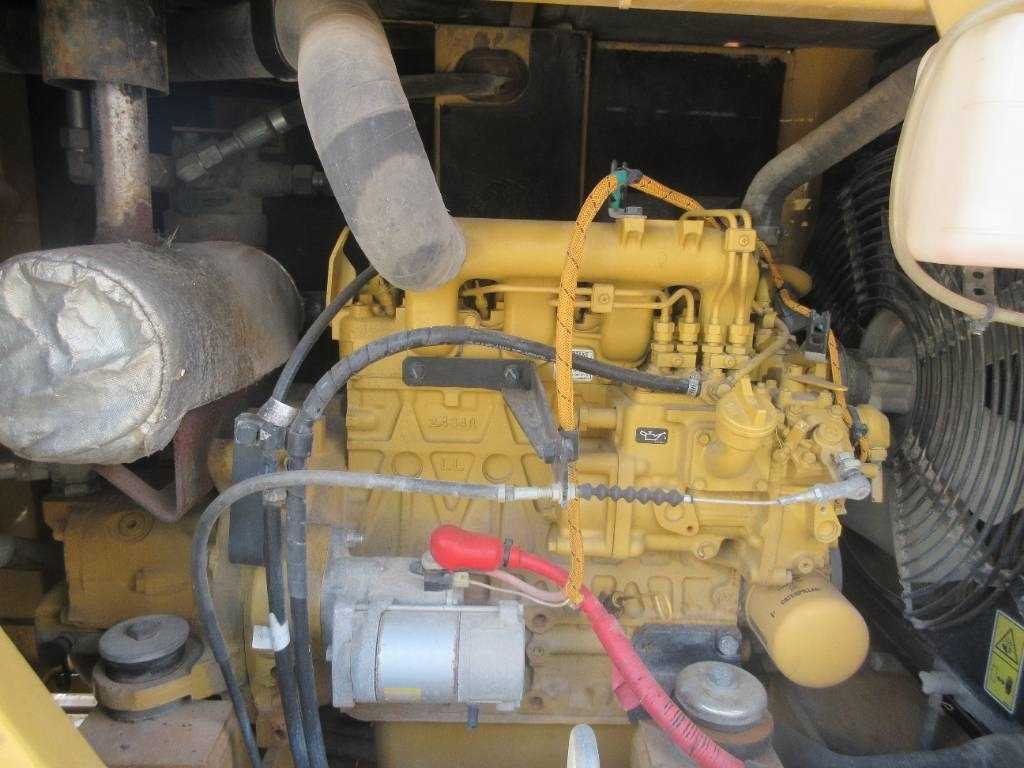 Excavadora de cadenas CAT 305.5 E: foto 16