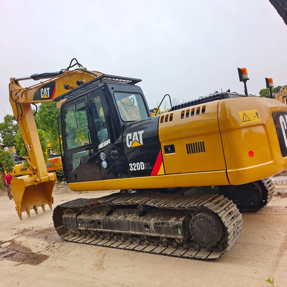 CAT 320 D2L - Excavadora de cadenas: foto 1 CAT 320 D2L - Excavadora de cadenas: foto 1