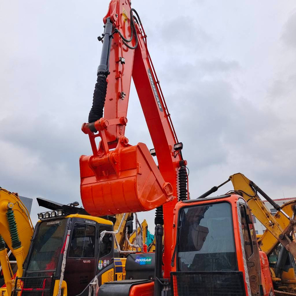 Doosan DX 150 LC - Excavadora de cadenas: foto 3 Doosan DX 150 LC - Excavadora de cadenas: foto 3