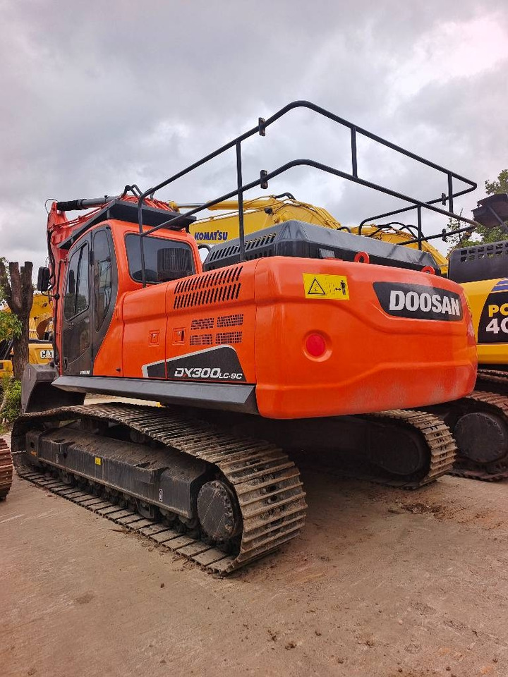 Doosan DX 300 - Excavadora de cadenas: foto 1 Doosan DX 300 - Excavadora de cadenas: foto 1