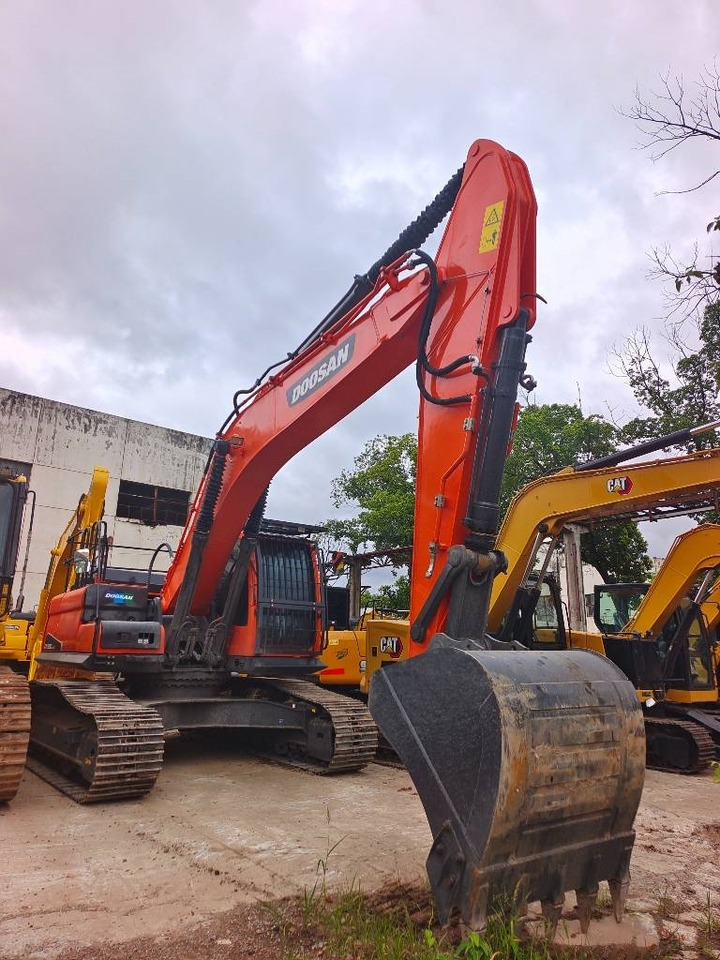 Doosan DX 300 - Excavadora de cadenas: foto 2 Doosan DX 300 - Excavadora de cadenas: foto 2
