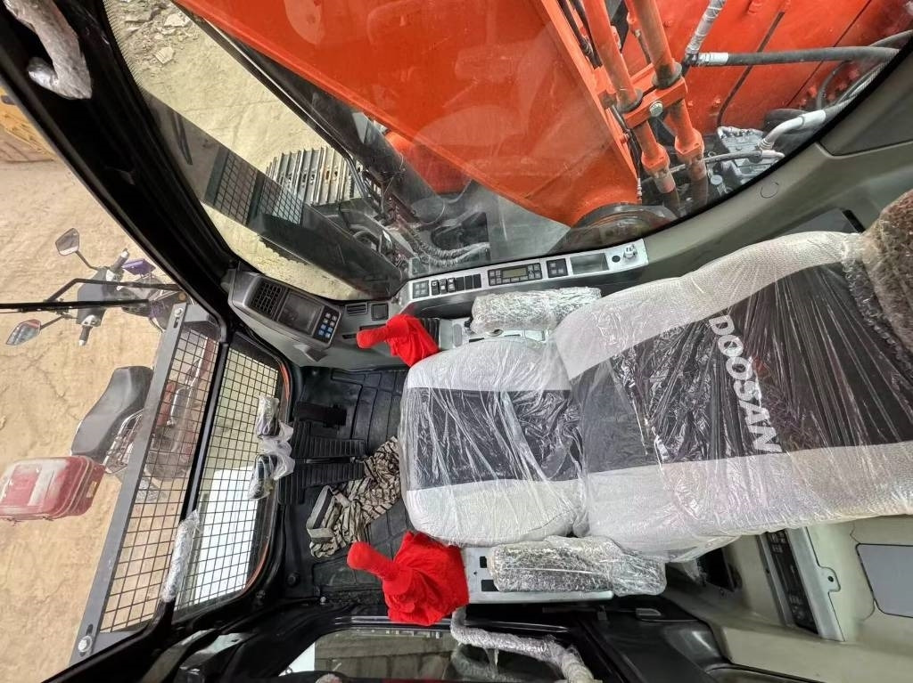 Doosan DX 300 - Excavadora de cadenas: foto 4 Doosan DX 300 - Excavadora de cadenas: foto 4