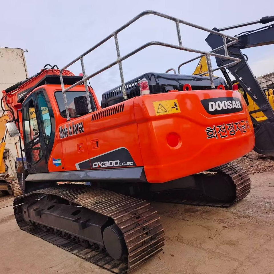 Doosan DX 300 - Excavadora de cadenas: foto 1 Doosan DX 300 - Excavadora de cadenas: foto 1
