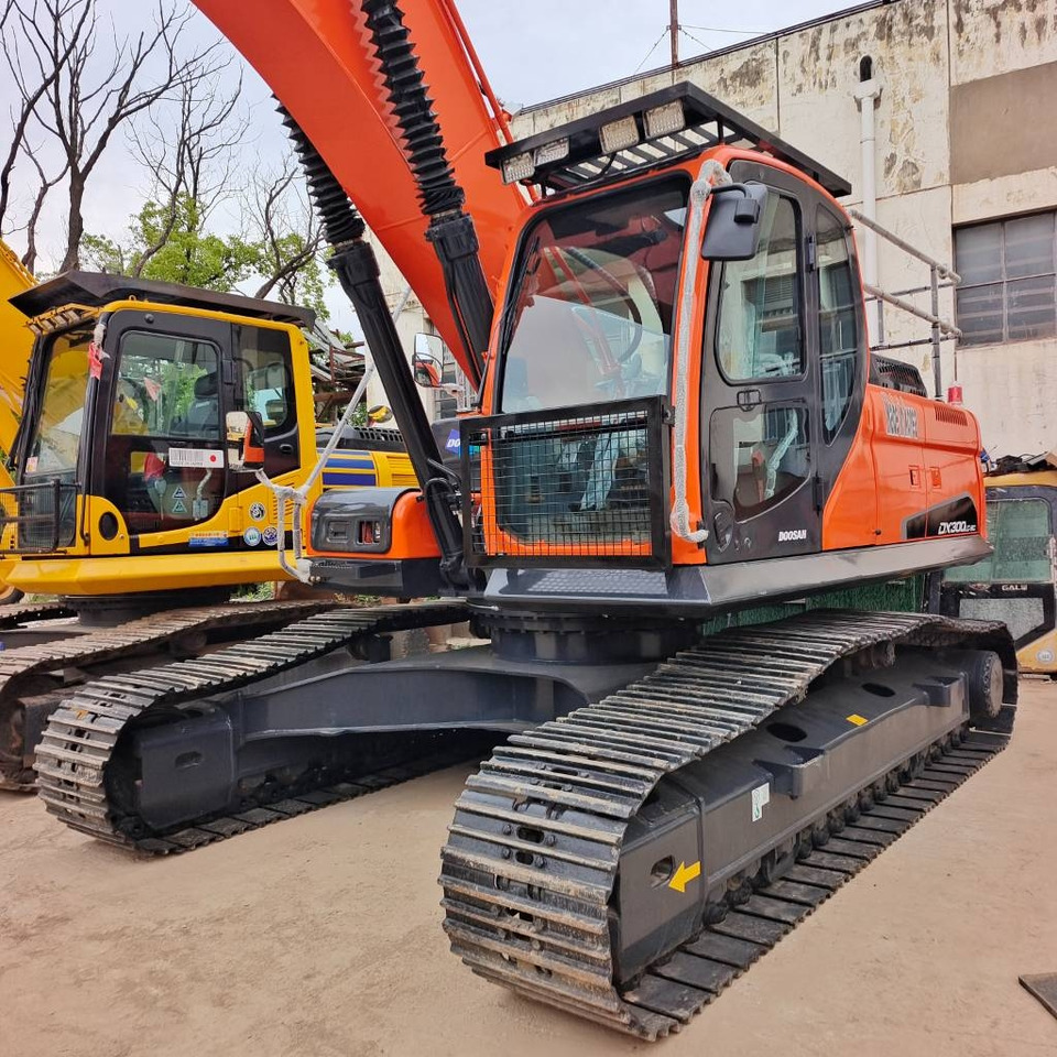Doosan DX 300 - Excavadora de cadenas: foto 1 Doosan DX 300 - Excavadora de cadenas: foto 1