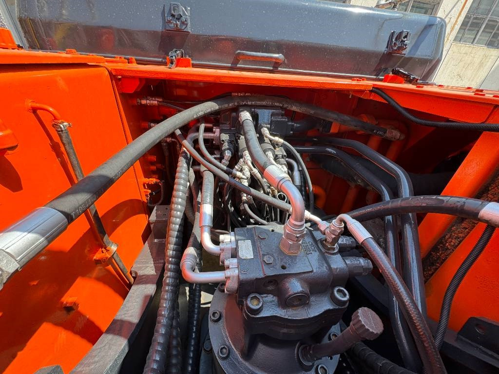 Excavadora de cadenas Doosan DX 300 LC-9S: foto 22