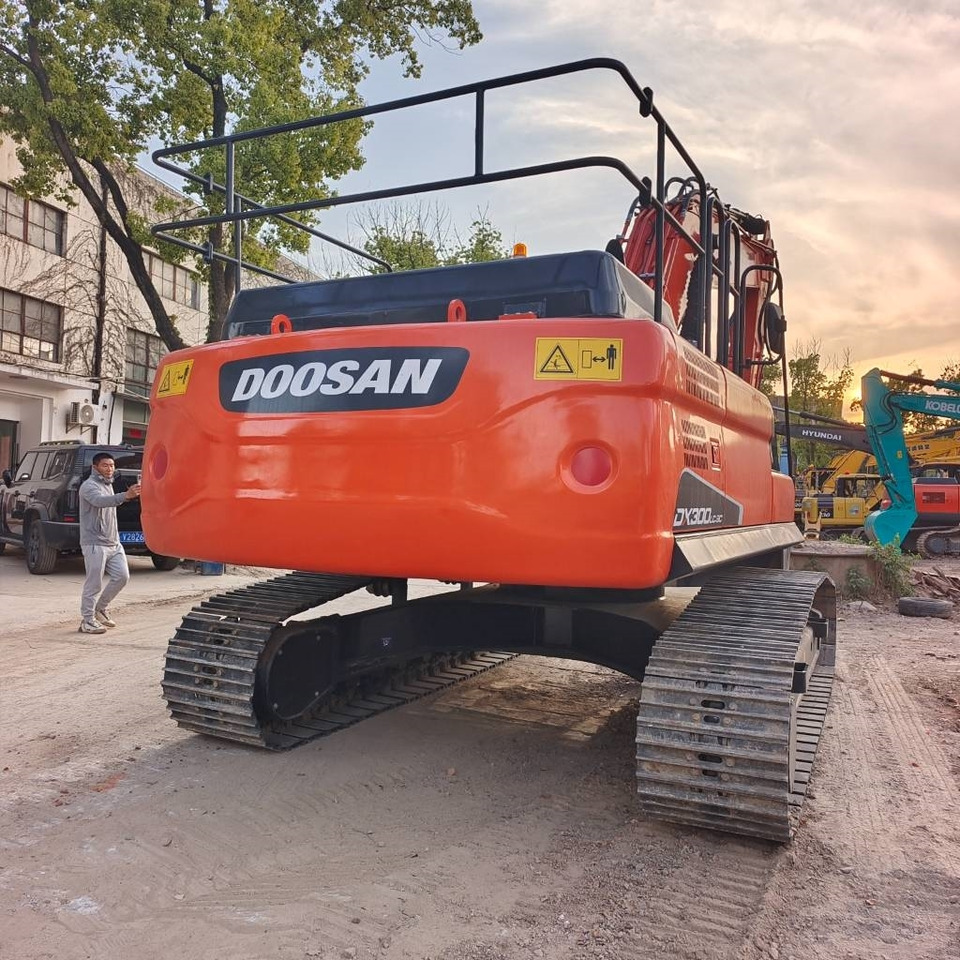 Doosan DX300 - Excavadora de cadenas: foto 4 Doosan DX300 - Excavadora de cadenas: foto 4