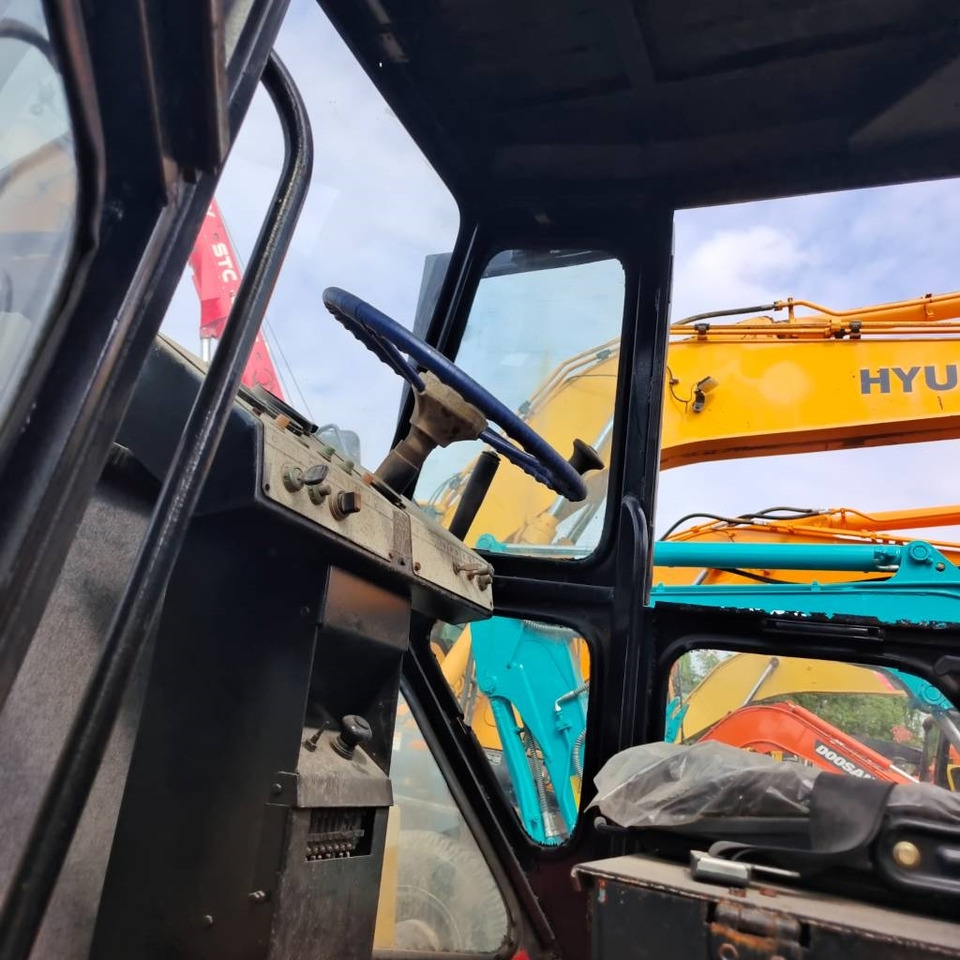 Excavadora de cadenas Dynapac CA 251 D: foto 6