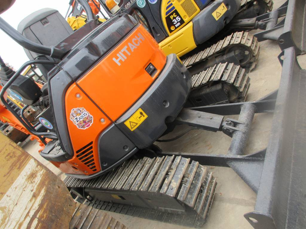 Hitachi ZX 30 U - Miniexcavadora: foto 1 Hitachi ZX 30 U - Miniexcavadora: foto 1