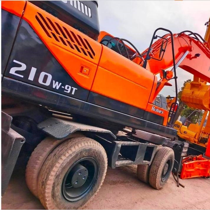 Hyundai 210 W-9 - Excavadora de ruedas: foto 4 Hyundai 210 W-9 - Excavadora de ruedas: foto 4