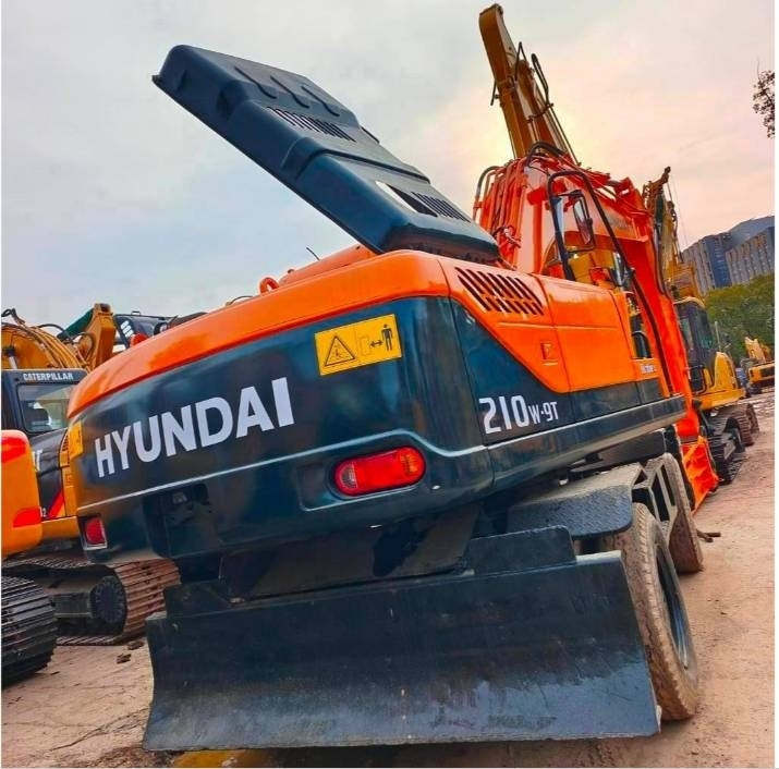 Hyundai 210W-9 - Excavadora de ruedas: foto 2 Hyundai 210W-9 - Excavadora de ruedas: foto 2