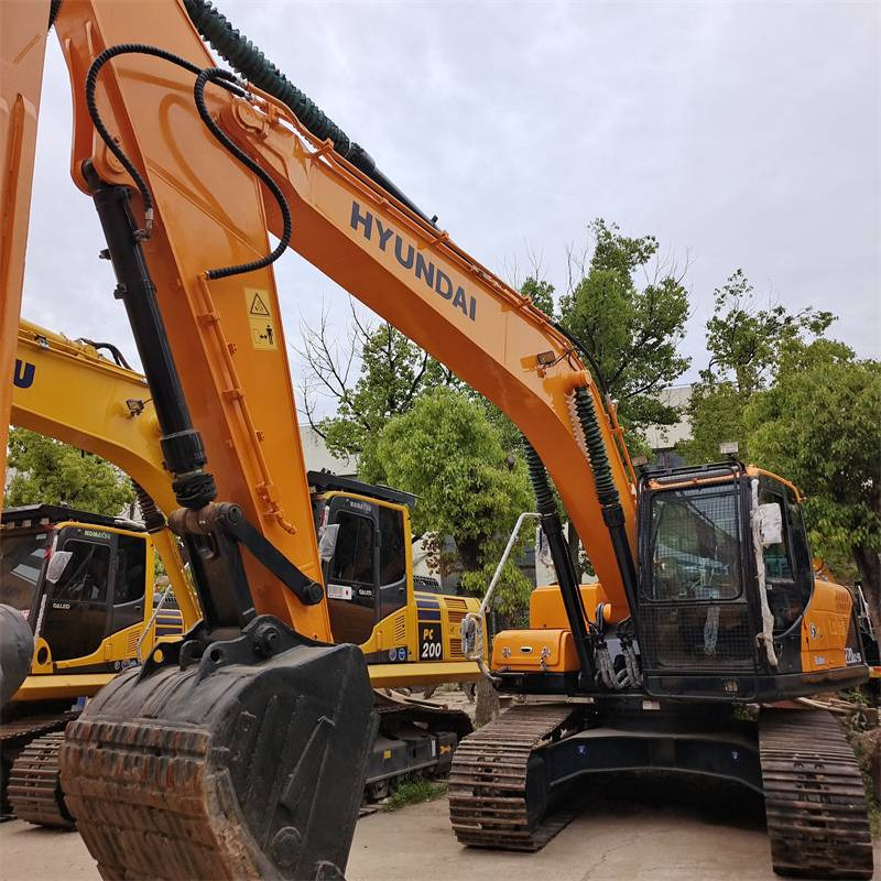Hyundai 220LC -9S - Excavadora de cadenas: foto 1 Hyundai 220LC -9S - Excavadora de cadenas: foto 1