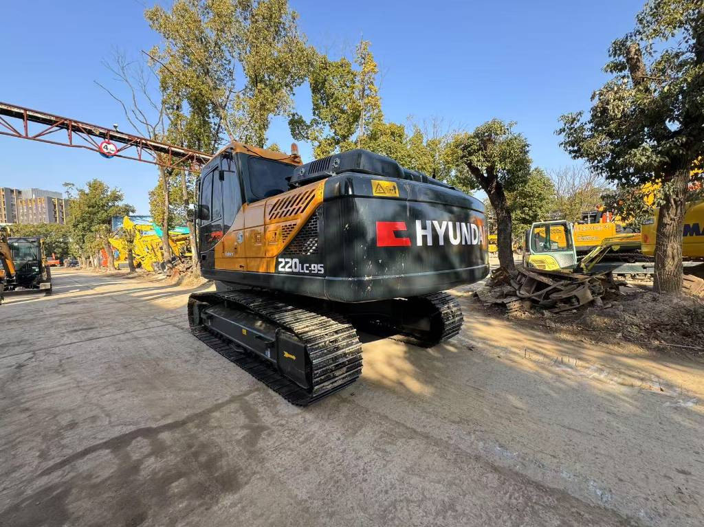 Excavadora de cadenas Hyundai RX220LC-9S: foto 6