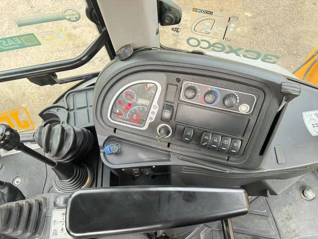 Excavadora de ruedas JCB 3 CX: foto 7