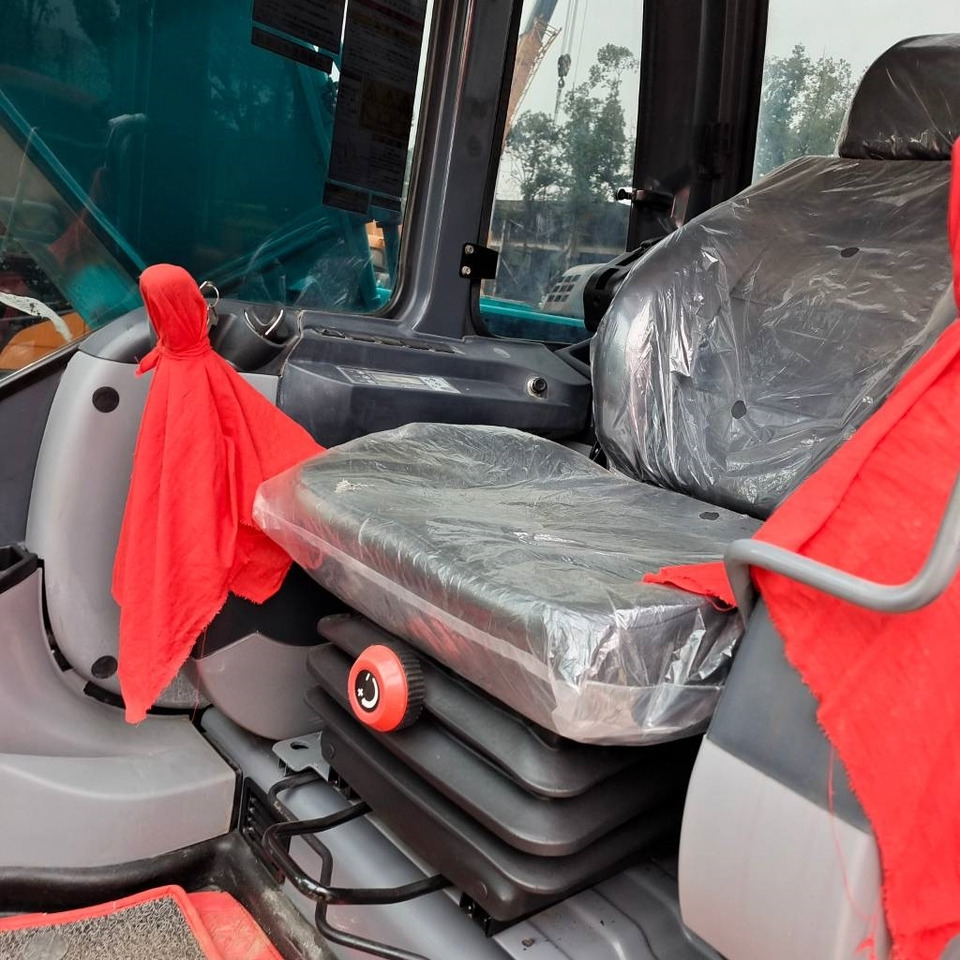 Kobelco SK 200 - Excavadora de cadenas: foto 4 Kobelco SK 200 - Excavadora de cadenas: foto 4