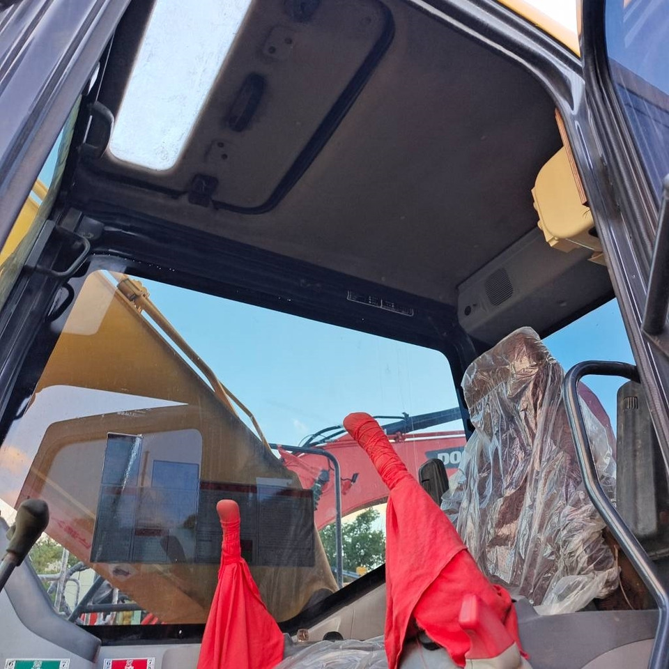 Komatsu PC 220 - Excavadora de cadenas: foto 4 Komatsu PC 220 - Excavadora de cadenas: foto 4