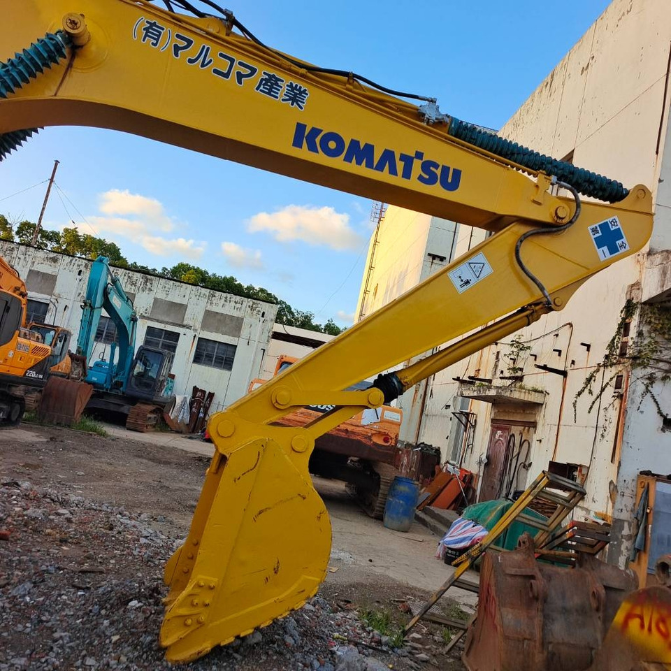 Komatsu PC 220 - Excavadora de cadenas: foto 1 Komatsu PC 220 - Excavadora de cadenas: foto 1