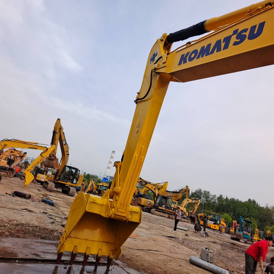 Excavadora de cadenas Komatsu PC 240 LC-8: foto 6