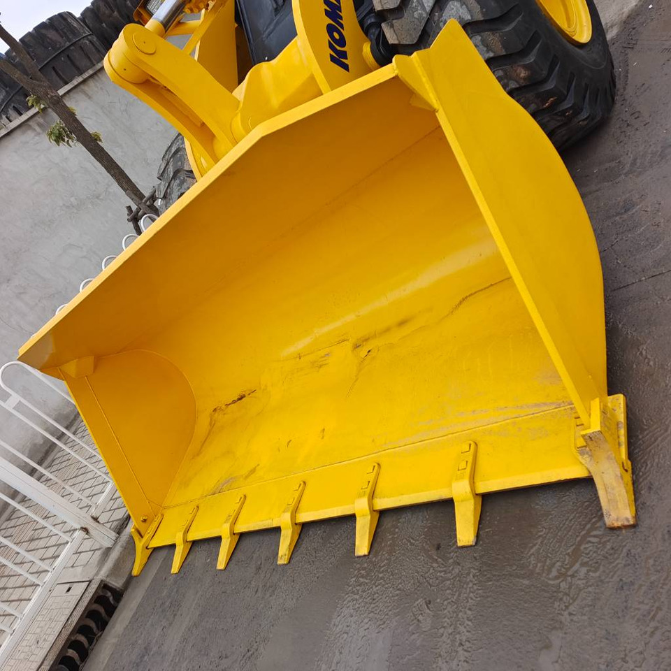Komatsu WA 380-3 - Cargadora de ruedas: foto 3 Komatsu WA 380-3 - Cargadora de ruedas: foto 3