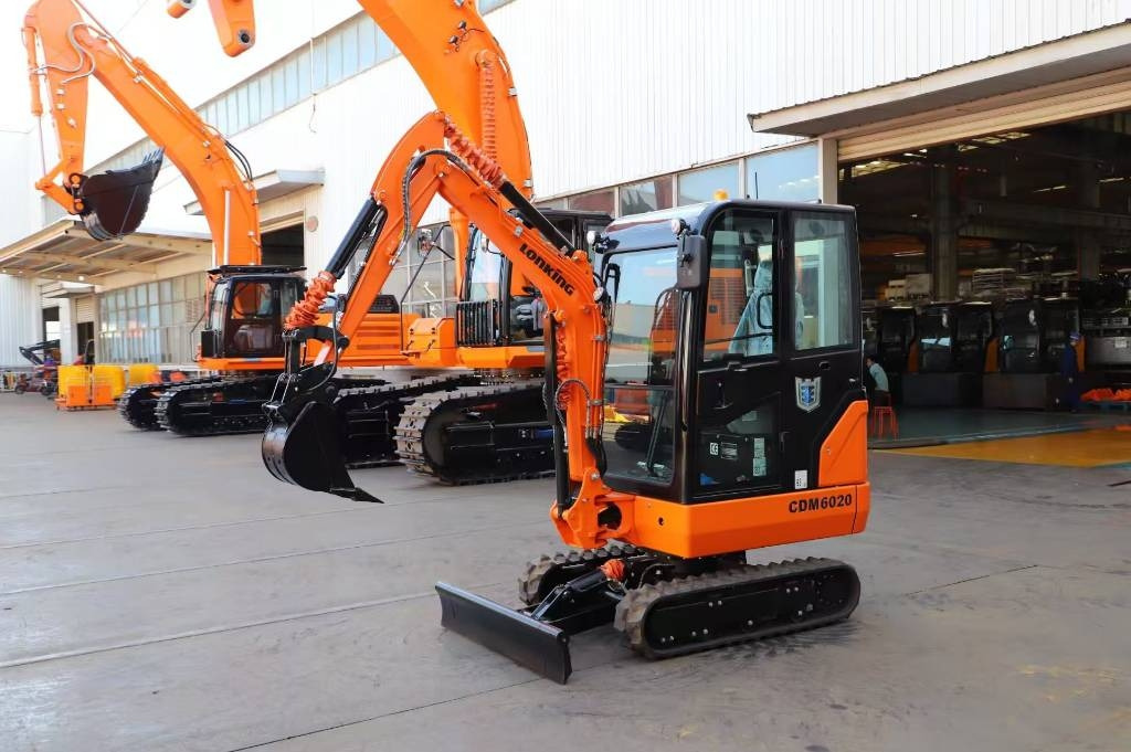 Lonking LG 6020 BRAND NEW MACHINE - Excavadora de cadenas: foto 1 Lonking LG 6020 BRAND NEW MACHINE - Excavadora de cadenas: foto 1