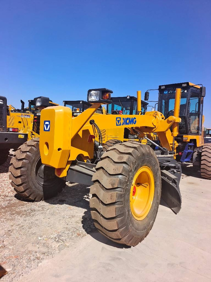 XCMG GR 180 - Grader: foto 1 XCMG GR 180 - Grader: foto 1