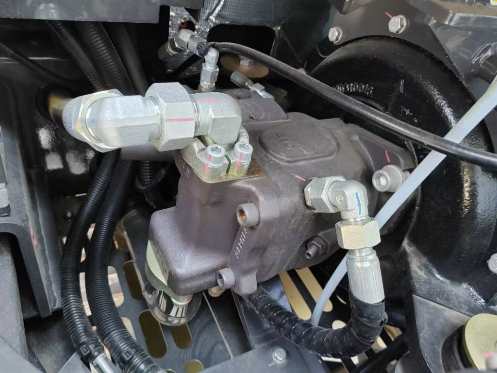 Excavadora de cadenas XCMG XE 60G PRO: foto 8