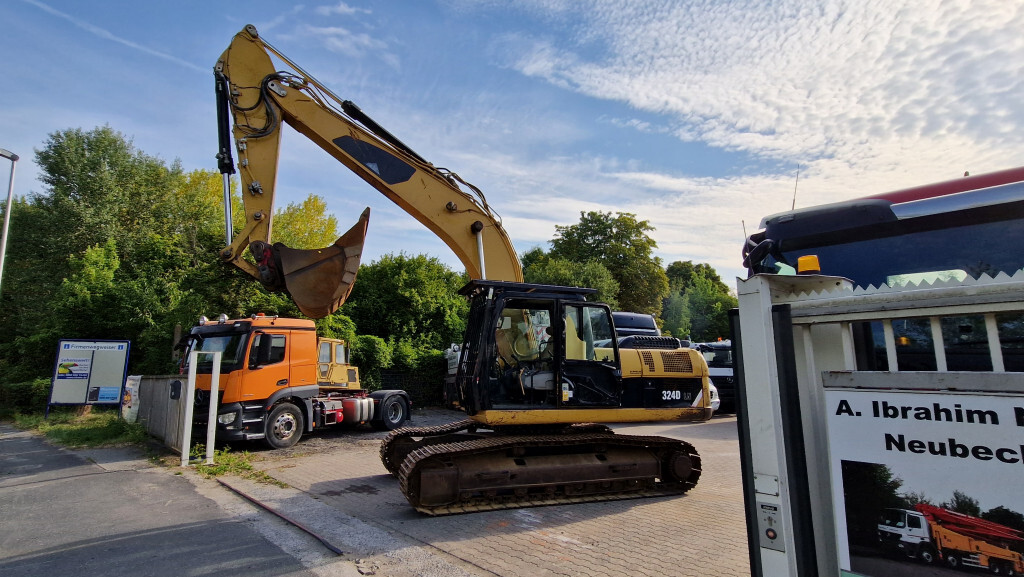CAT 324 D Zustand gut, deutsche Maschine 8016h original - Excavadora de cadenas: foto 1 CAT 324 D Zustand gut, deutsche Maschine 8016h original - Excavadora de cadenas: foto 1