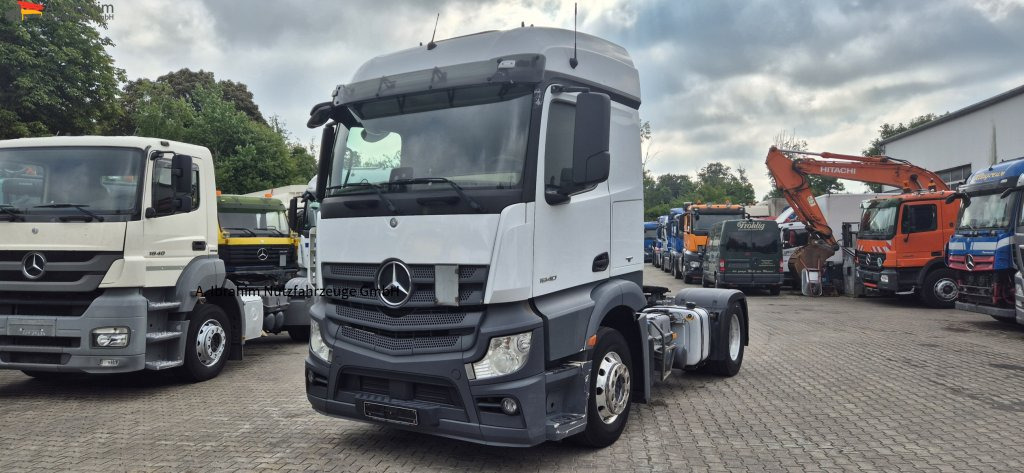 Mercedes-Benz 1840 Kipp- Schubbodenhydraulik - Cabeza tractora: foto 1 Mercedes-Benz 1840 Kipp- Schubbodenhydraulik - Cabeza tractora: foto 1