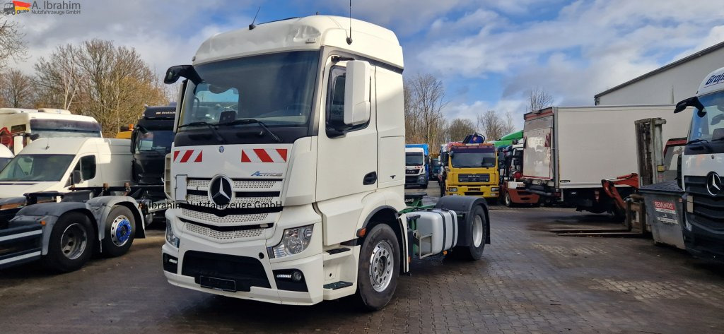 Mercedes-Benz 1843 DB 1843 mit PTU für Kompressor leichte Beule am Dach - Cabeza tractora: foto 1 Mercedes-Benz 1843 DB 1843 mit PTU für Kompressor leichte Beule am Dach - Cabeza tractora: foto 1