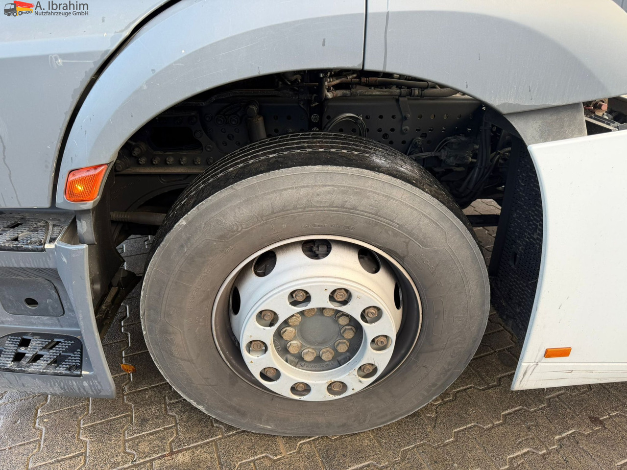 Mercedes-Benz Actros 1846LS Streamspace | Retarder | Euro 6d | Blatt Luft | Original Kilometer - Cabeza tractora: foto 5 Mercedes-Benz Actros 1846LS Streamspace | Retarder | Euro 6d | Blatt Luft | Original Kilometer - Cabeza tractora: foto 5